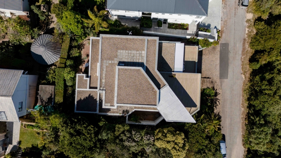 5 Bedroom Property for Sale in Signal Hill Western Cape